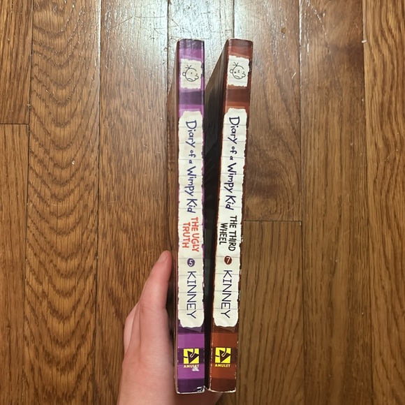 Lot: Diary of a Wimpy Kid Books: The Ugly Truth and Third Wheel by Jeff Kinney - Picture 8 of 8